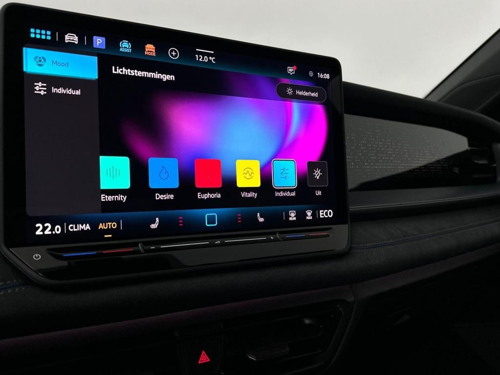 Volkswagen Tayron 1.5 ehybrid r-line