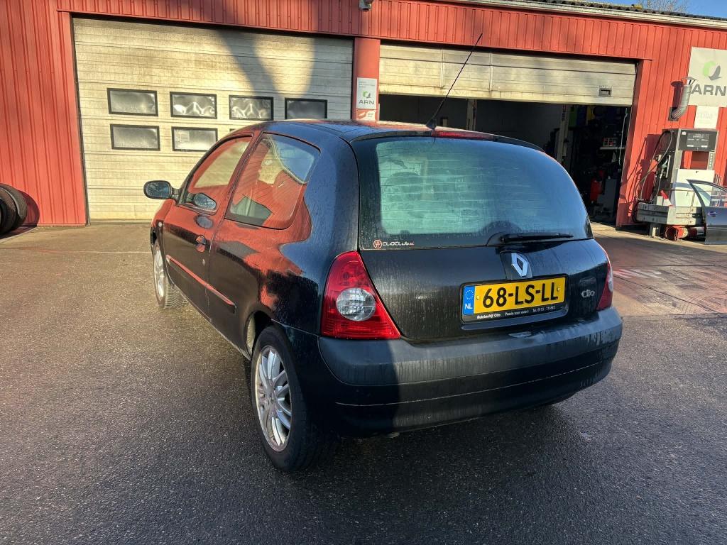 Renault Clio 1.6-16v initiale