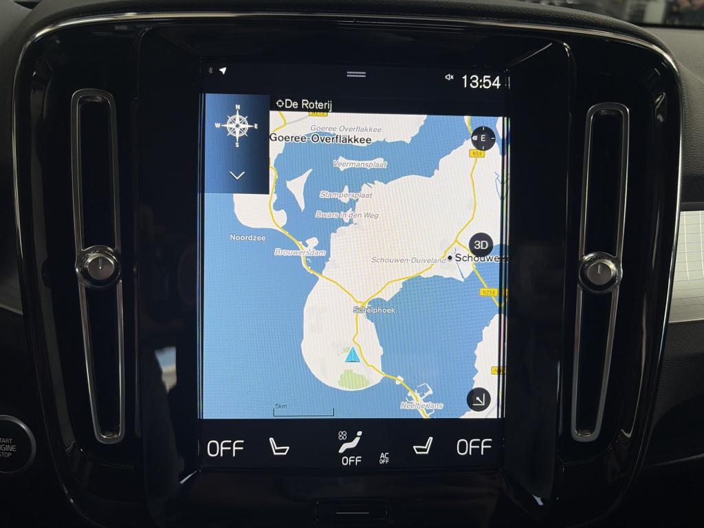 Volvo XC40 1.5 t4 recharge inscription expression | trekhaak | camera
