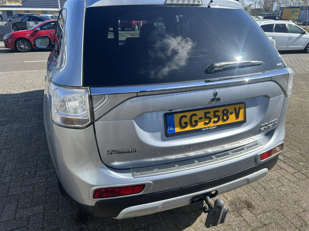 Mitsubishi Outlander 2.0 phev executive edition x-line