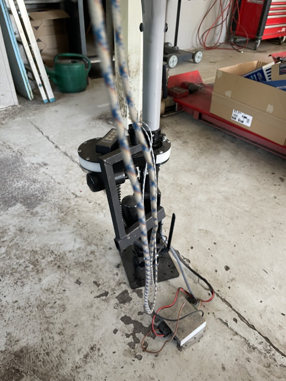 Rolstoellift voor in auto