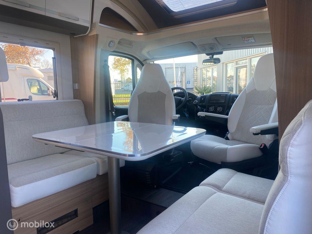 Adria Onbekend matrix 670dl