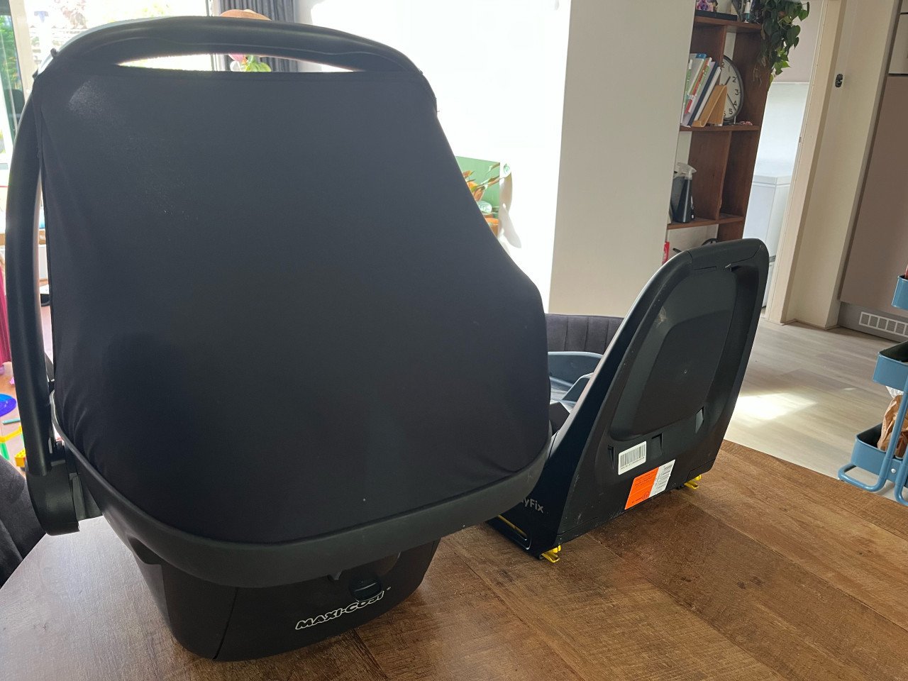 Maxi Cosi Pebble + 2 WayFix Isofix
