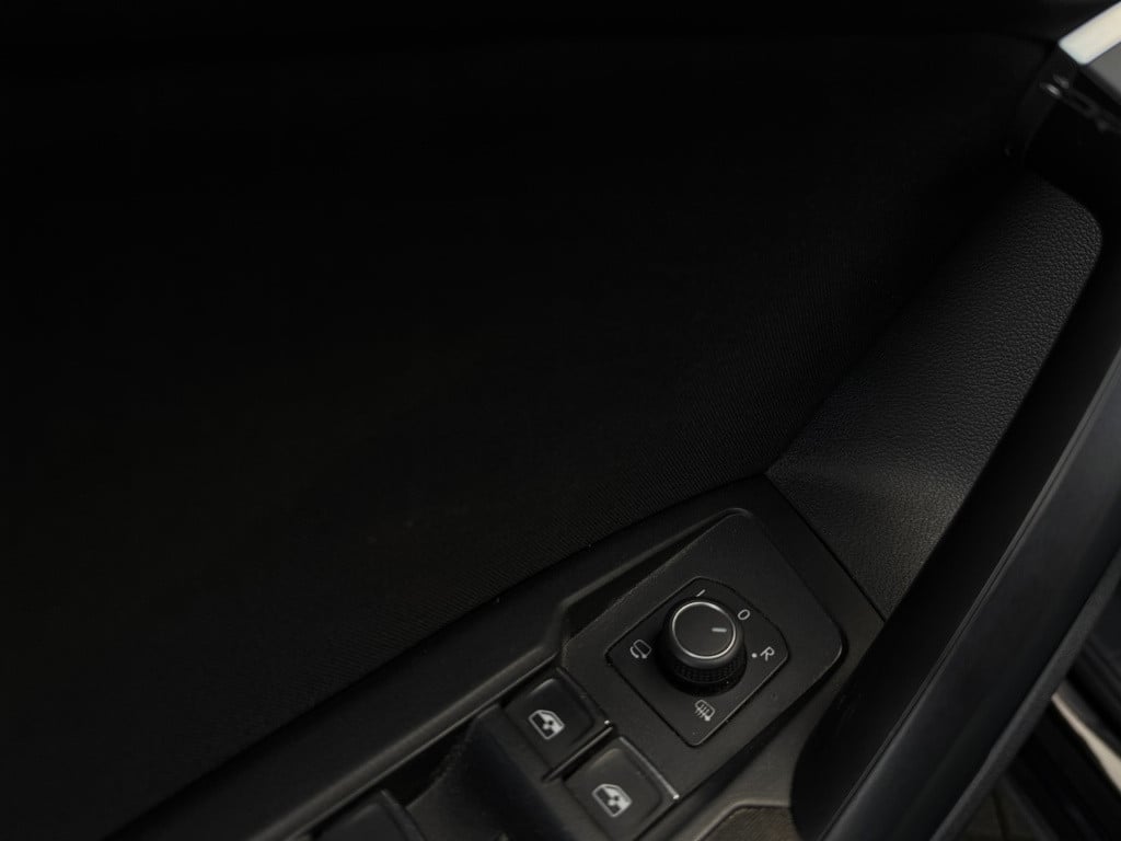 Volkswagen Tiguan 1.5 tsi *black edition * camera * cruise control * clima 