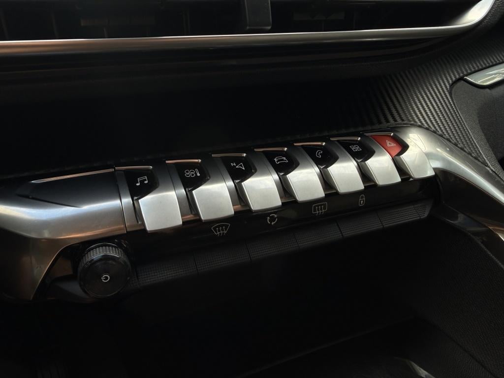 Peugeot 3008 1.2 puretech -