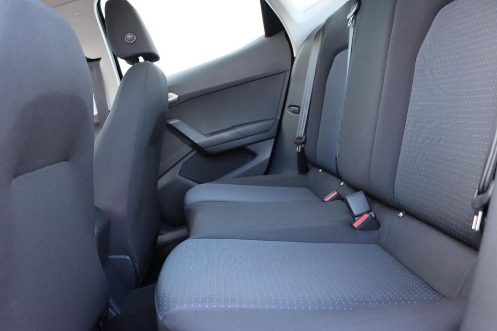 Seat Arona 1.0 tsi style | parkeersensoren | app connect | climate control