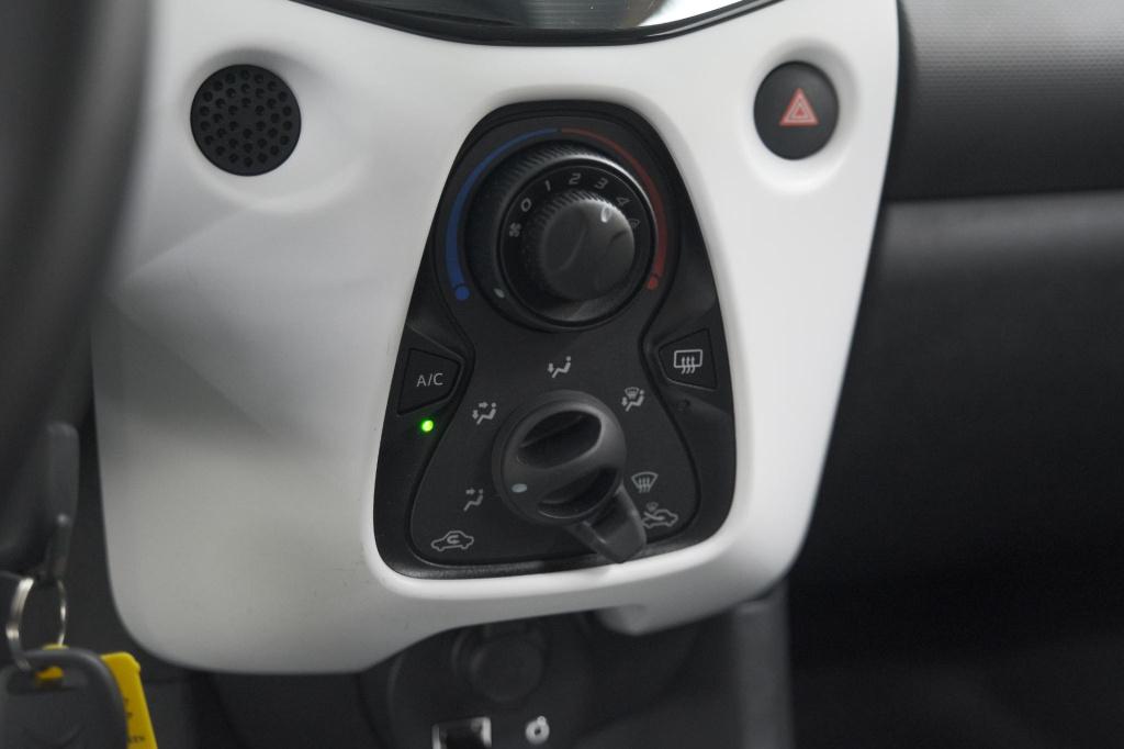 Citroen C1 1.0 vti feel | uniek! | camera | apple carplay | airco