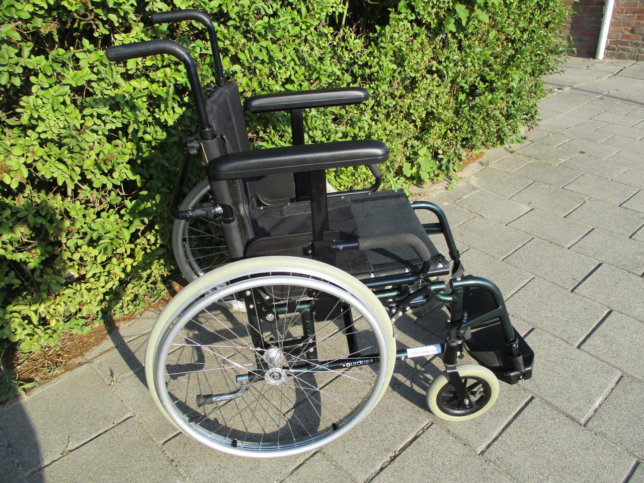 Te koop Quikcy rolstoel met veel mogelijkheden