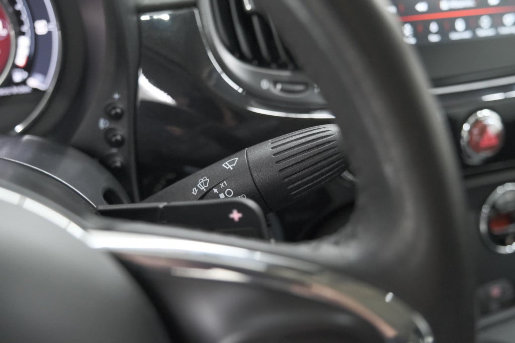 Fiat 500 C twinair turbo lounge | parkeersensoren | climate control | cruis
