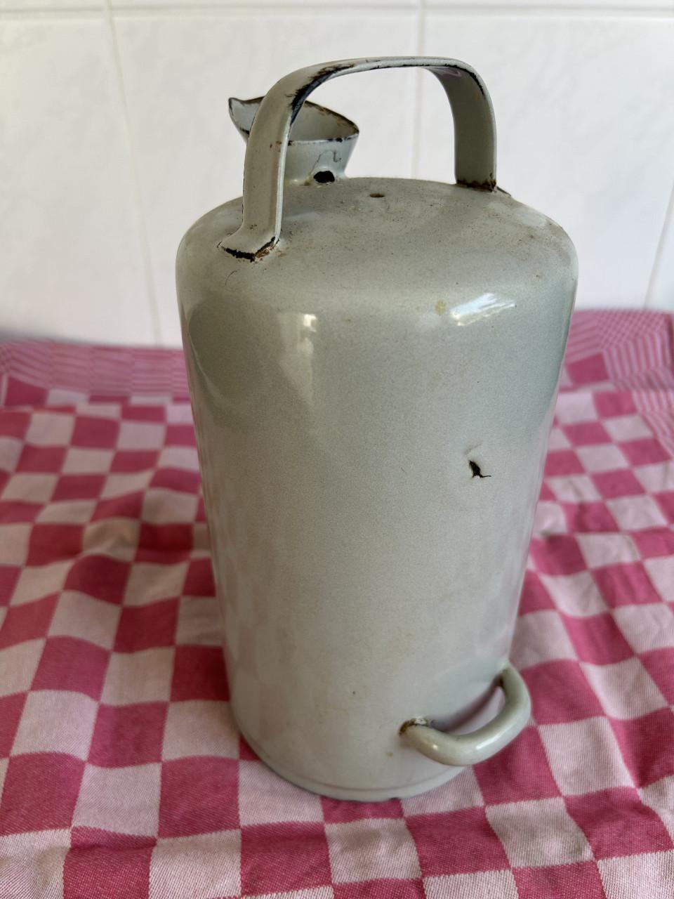 Emaille petroleumkan 2 ltr.