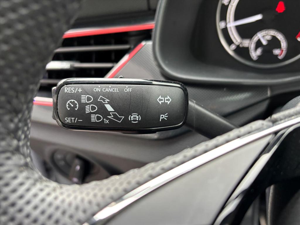 Skoda Scala 1.0 tsi 110pk sport business| carplay|panodak|17"lm| rijklaarpr