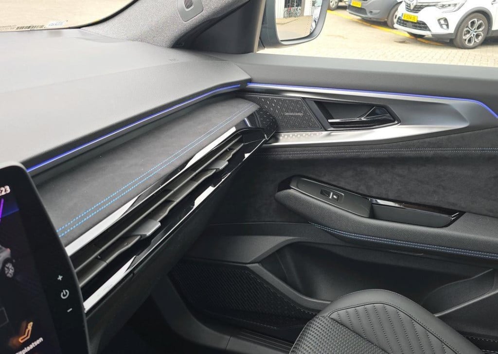 Renault Austral 1.2 e-tech full hybrid 200 iconic esprit alpine / harman/ka