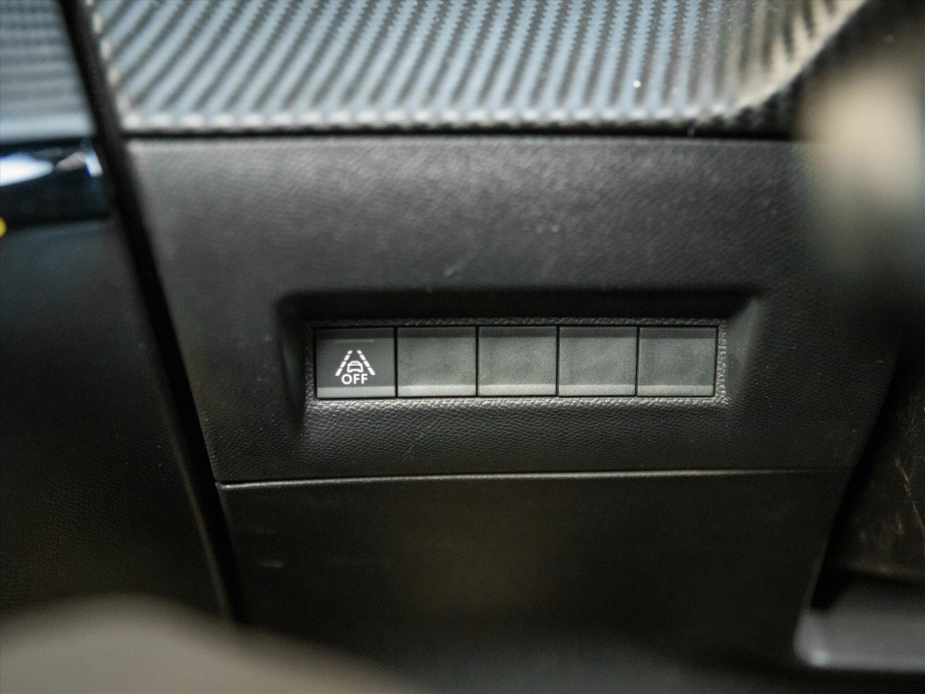 Peugeot 208 1.2 puretech 100pk gt-line automaat