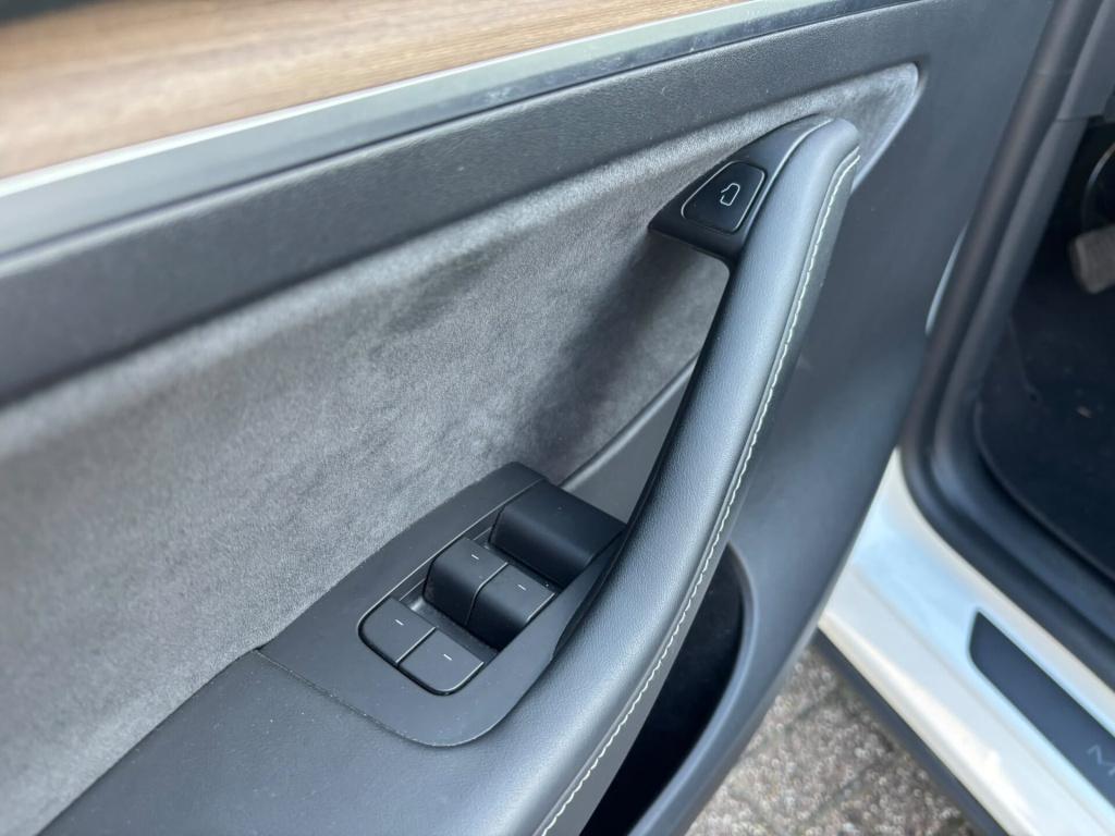 Tesla Model Y long range awd 75 kwh