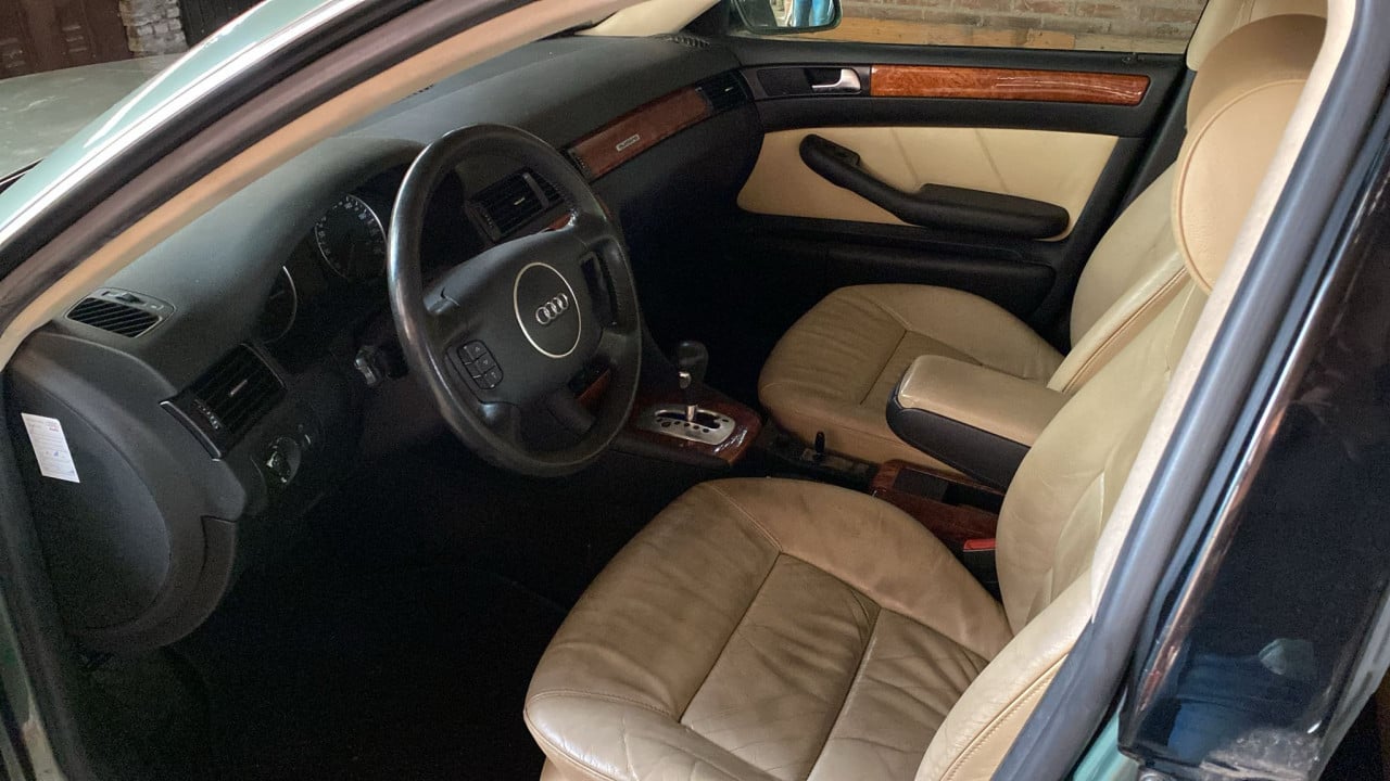 Audi A6 3,0L V6 Quattro te koop
