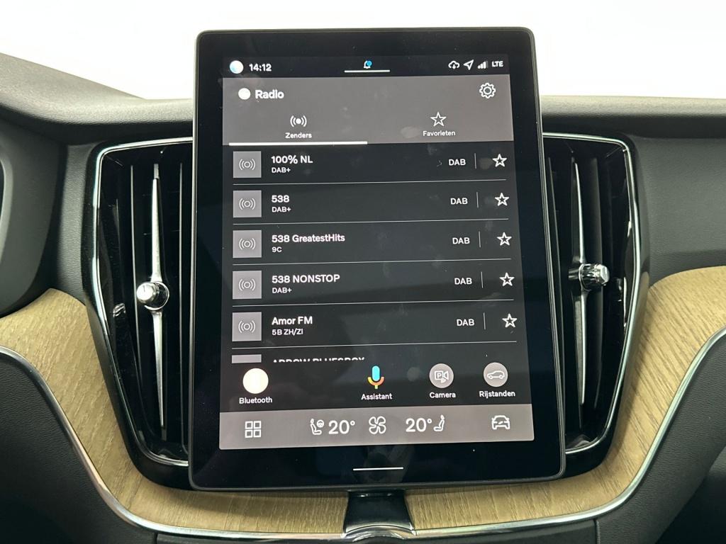 Volvo XC60 t6 398pk recharge ultra dark| pano| trekhaak| 360camera| h&k sou