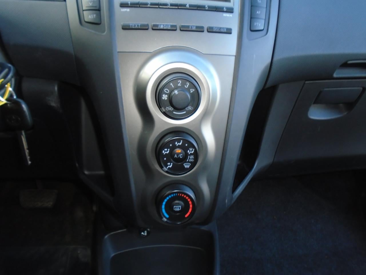 Toyota Yaris 1.3 VVTi Automaat