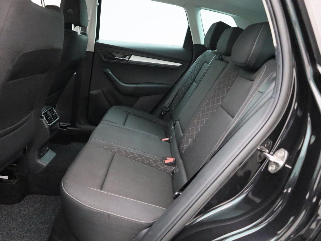 Skoda Karoq 1.0 tsi business edition | navigatie | apple carplay / android 