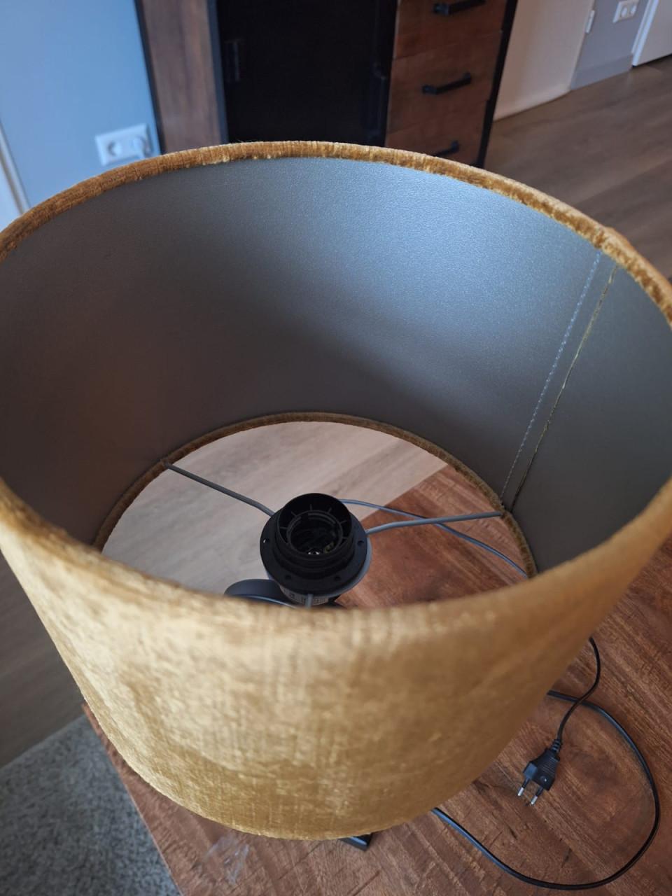 Industriële lamp. Z.g.a.n