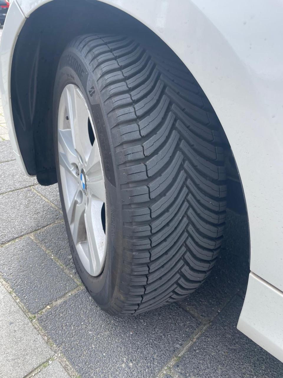 BMW 118i – APK 2027, veel onderhoud,direct rijden, nw banden