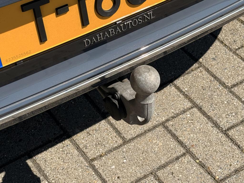 BMW 7 Serie 750e xdrive | bowers & wilkins | 360 | skylounge | leder | trek