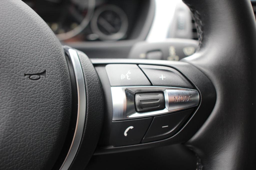 BMW 3-serie touring 318i m sport edition aut. - navi groot - adap led - pdc