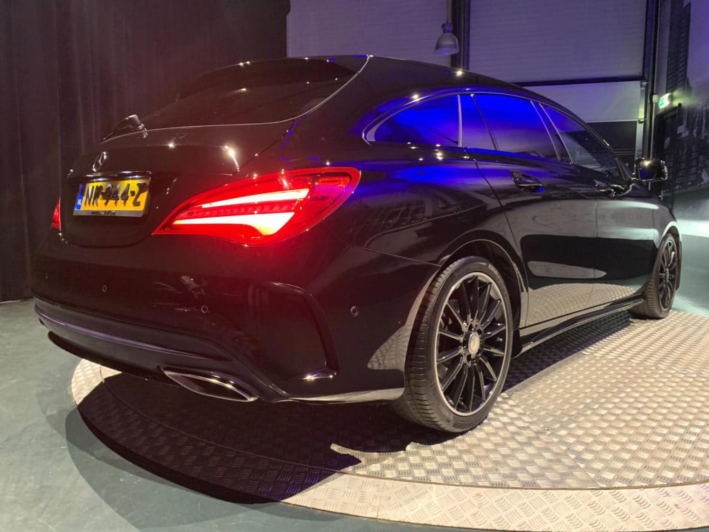 Mercedes-Benz Cla shooting brake 180 ambition *amg-line*led*