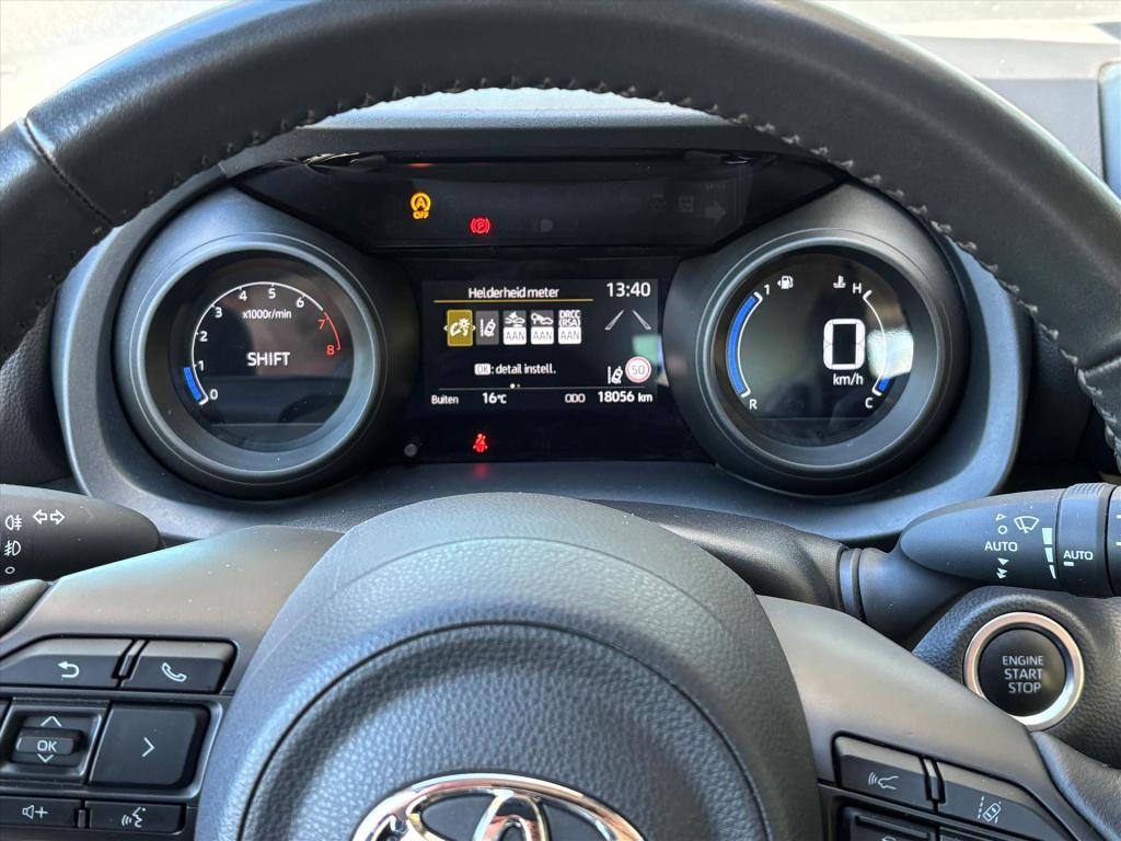 Toyota Yaris 1.5 vvt-i 125pk dynamic| navi| camera|nl auto| unieke km stand