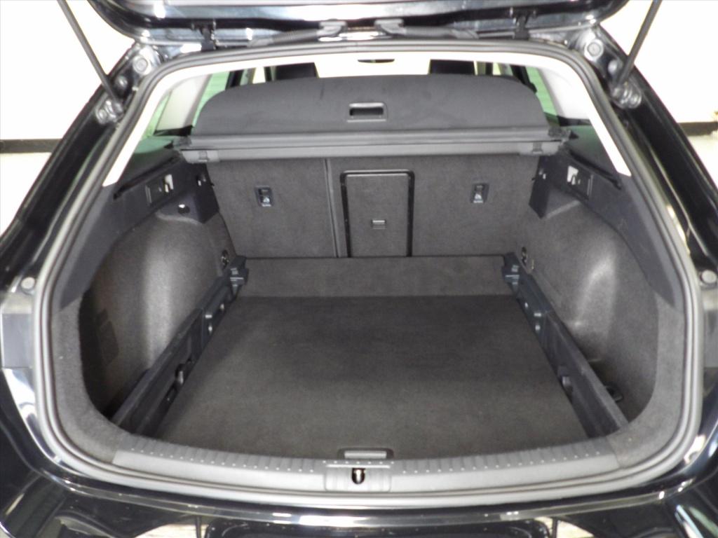 Seat Leon sportstourer 1.5 tsi 150pk fr business intense