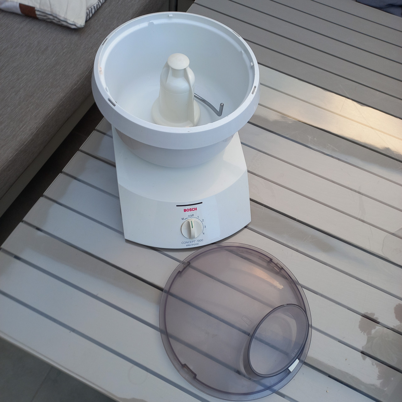 Bosch 7000 Concept electronic mixer