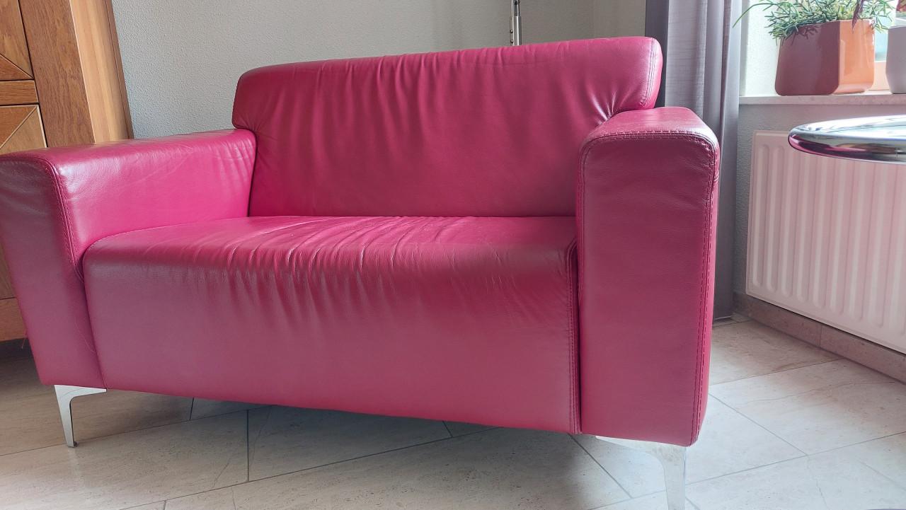 Te koop: rood leren bankje