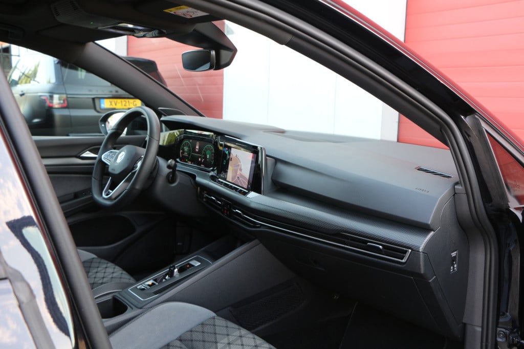 Volkswagen Golf variant 1.5 etsi 150pk r-line black style | panodak | harma