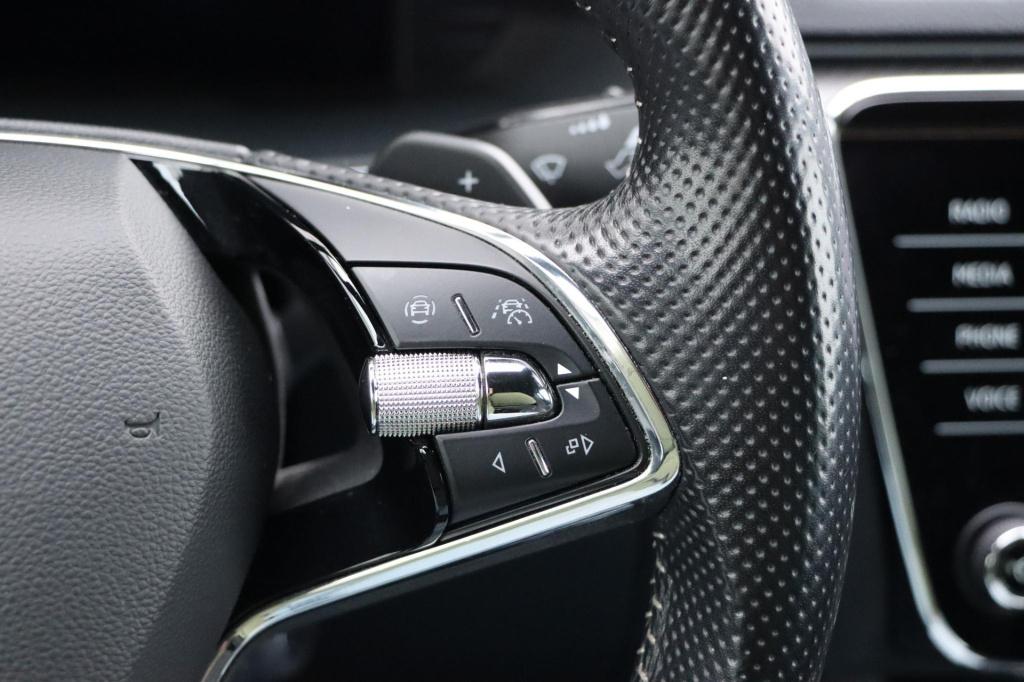 Skoda Superb 2.0 tsi 4x4 sportline business 280pk dsg7