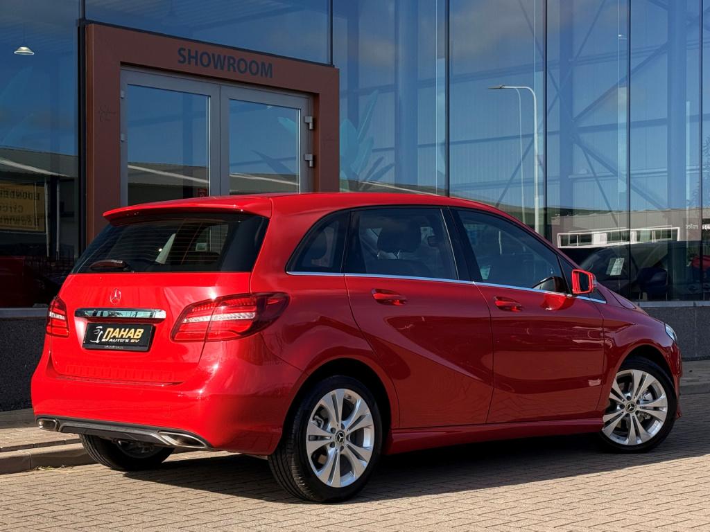 Mercedes-Benz B-Klasse b180 | navi | half leder | stoelverwarming | trekhaa