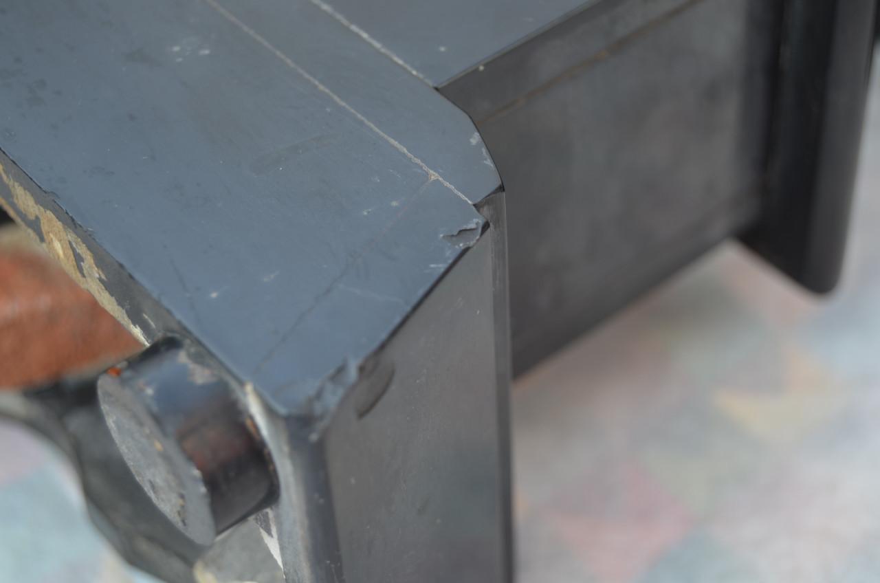 2 Stenen kandelaars deel klokgarnituur 19e eeuws?