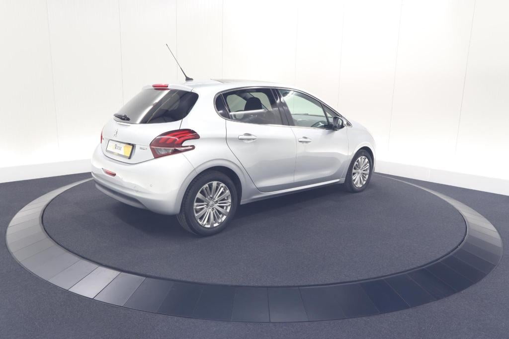 Peugeot 208 puretech 100 eat6 allure | panoramadak | camera | navigatie