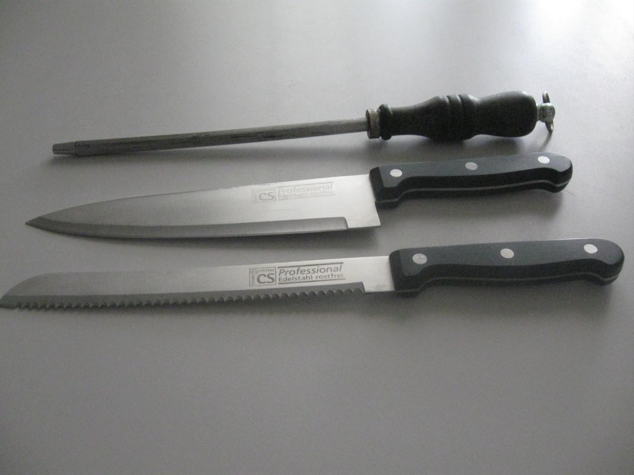 2 keuken messen + aanzetmes