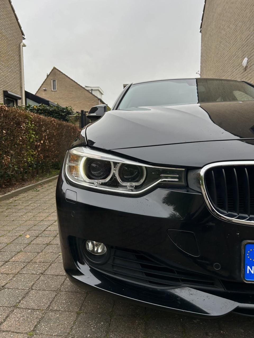 BMW 3-Serie 2.0IX 320 135KW Aut8 (f30) 2012 Zwart