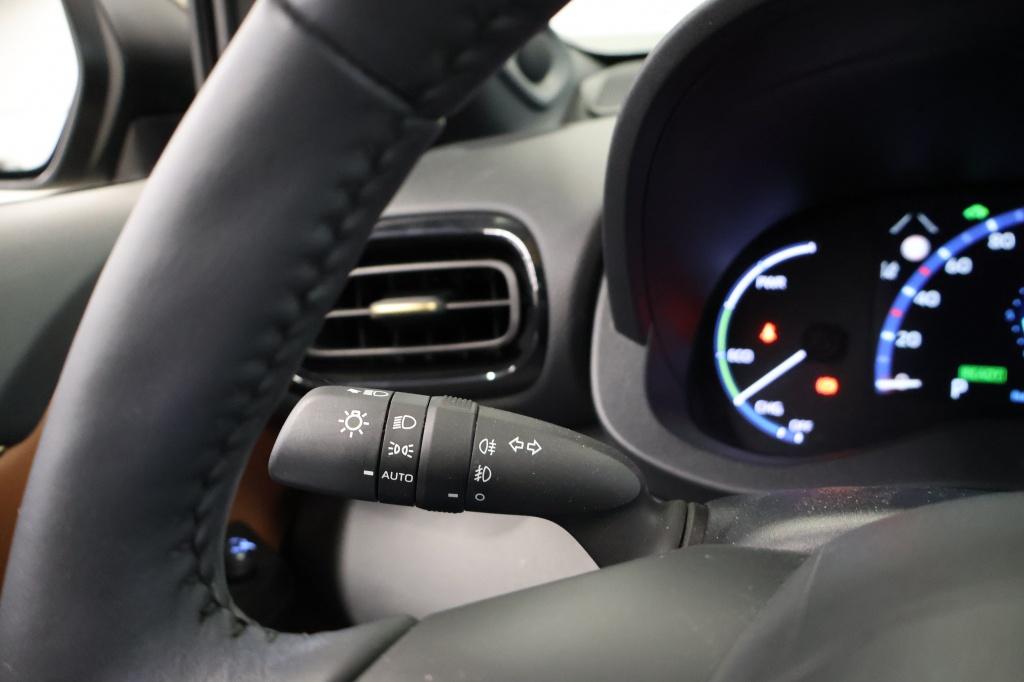Toyota Yaris Cross 1.5 hybrid adventure | nl auto | bruin leder | full opti