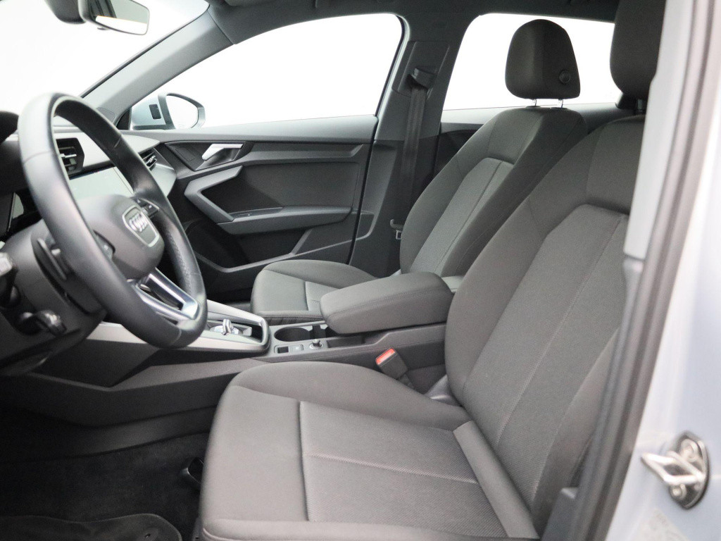 Audi A3 sportback 35 tfsi pro line | automaat | lmv | parkeer sensoren | pa