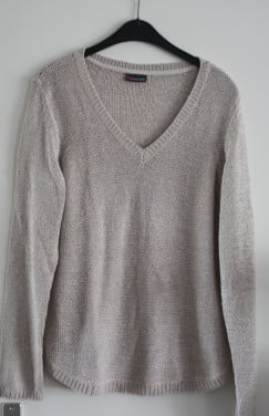 Beige-roze  gebreide trui maat 42
