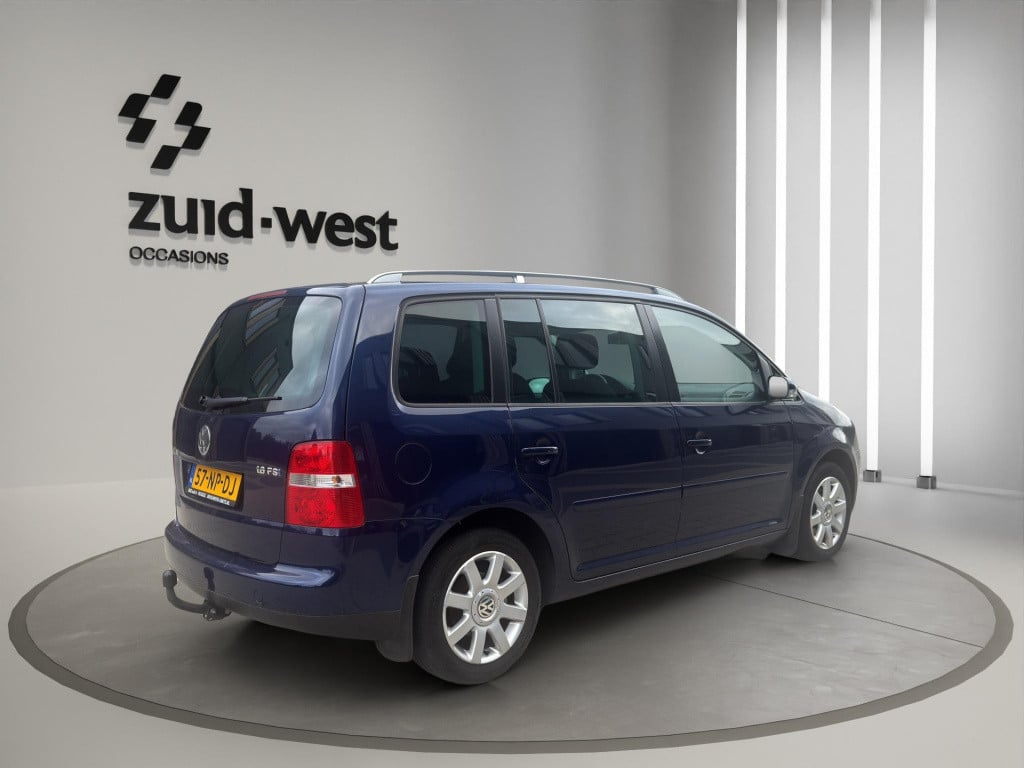 Volkswagen Touran 1.6-16v fsi highline clima cruise trekhaak