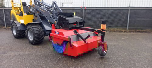 M sweep veegmachine voor aan de Shovel