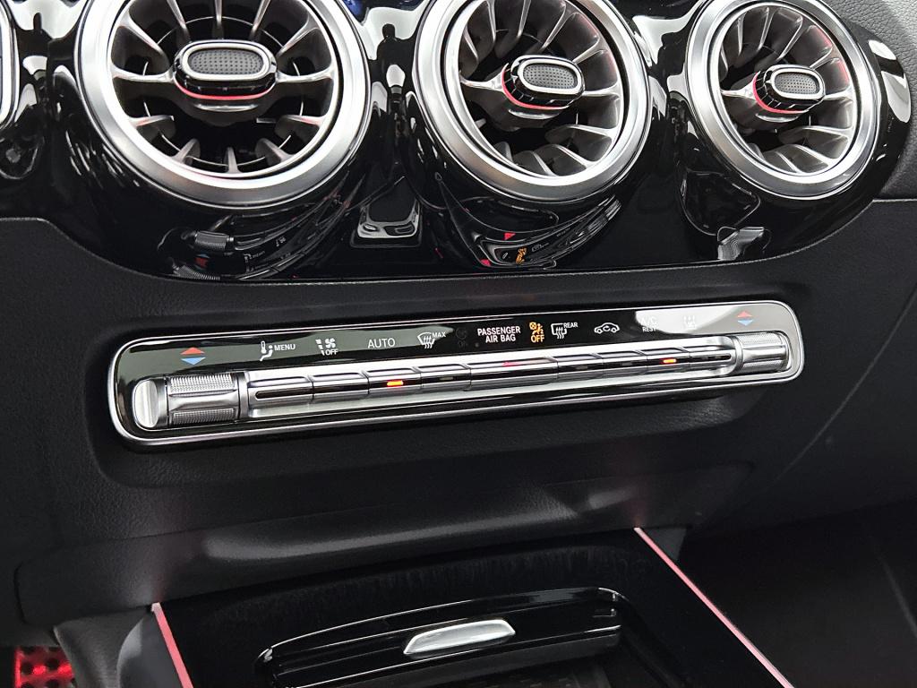 Mercedes-Benz Gla-klasse 250 e star edition amg line limited | dodehoek det