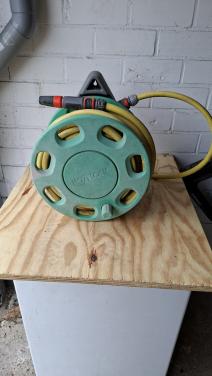 Tuinslang met haspel