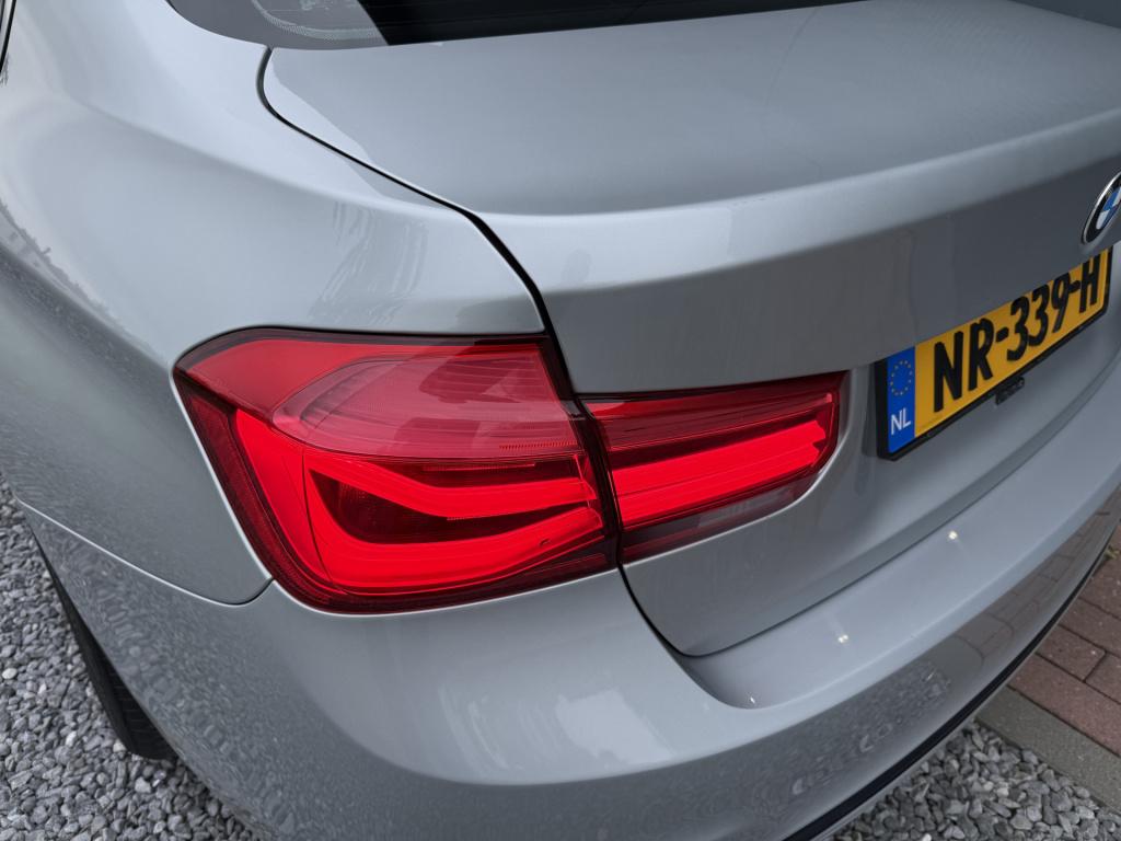 BMW 3-serie 318i automaat executive sportline sedan