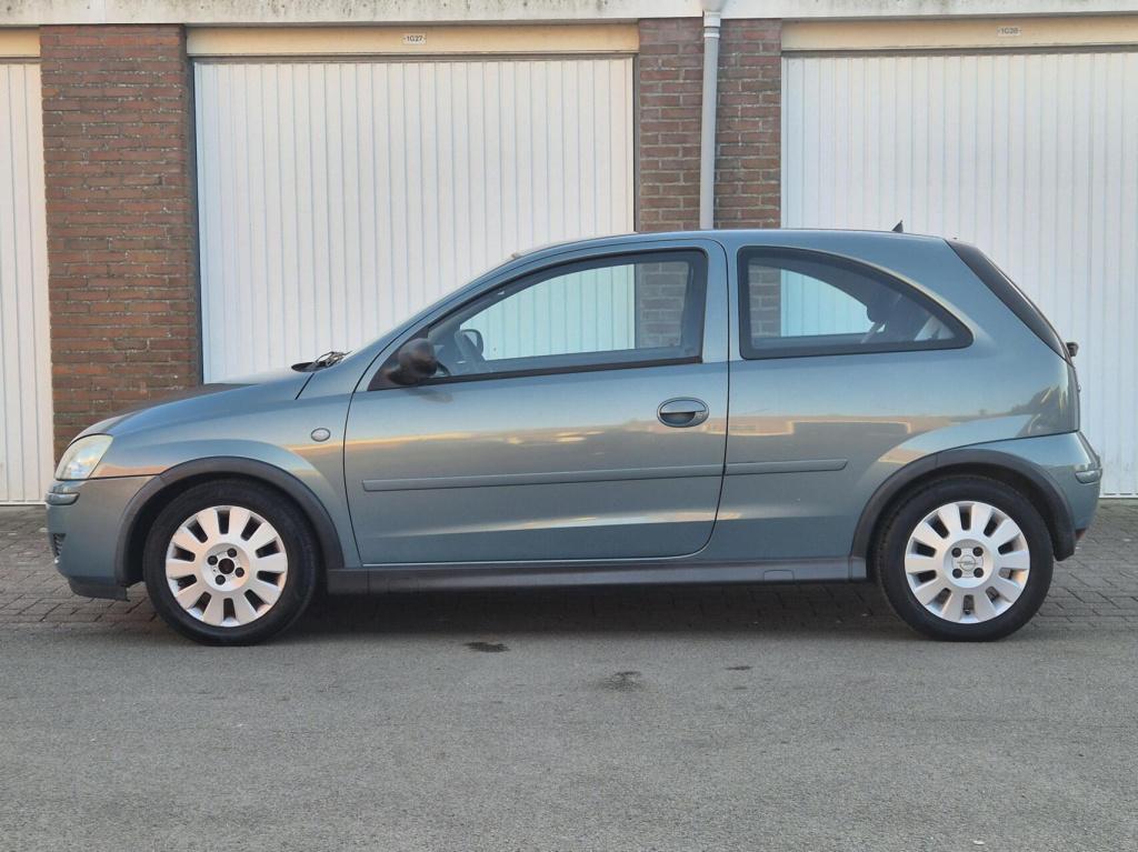 Opel Corsa 1.2-16v silverline / origineel nl / airco