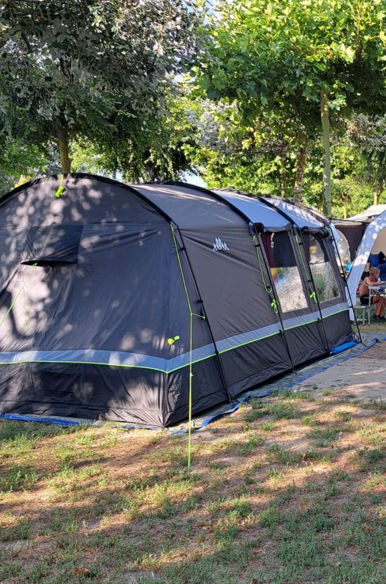 Obelink living tent
