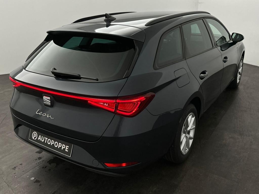 Seat Leon sportstourer style business intense 1.5 etsi 85 kw / 115 pk sta