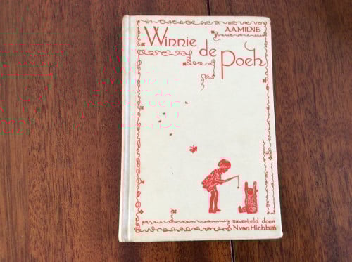 Twee vintage boekjes.  Saskia en Jeroen uit logeren en Winnie de Poeh.
